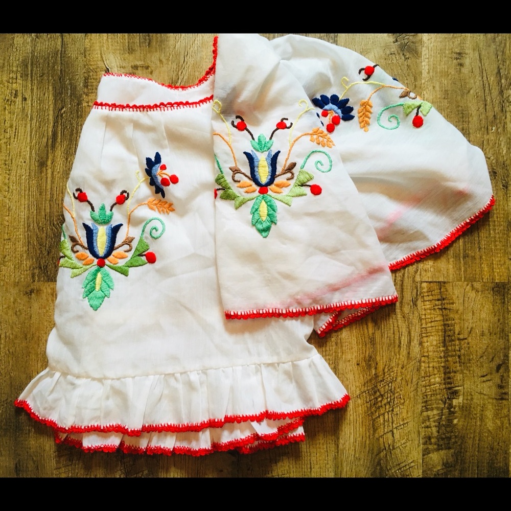 Flamenco Fiesta Style Embroidered Blouse  Romantic Trim & Buttoned Back Details